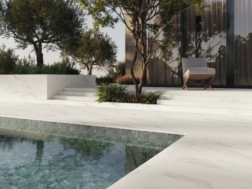 Carrelage Effet Pierre Vert 15x15 Antidérapant R10 Deep InstaHouse Carmen fond piscine